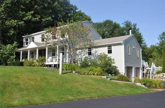 9 Susan Ln in Falmouth, ME - Building Photo - Building Photo