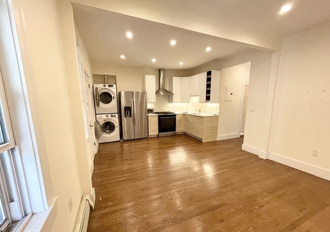 106 Buttonwood St, Unit 3 in Boston, MA - Building Photo - Building Photo