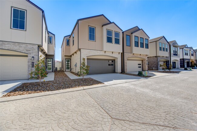 2917 El Fenice Ln in Houston, TX - Building Photo - Building Photo