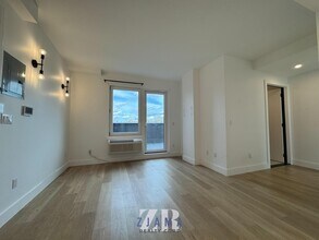 1042 President St in Brooklyn, NY - Foto de edificio - Building Photo