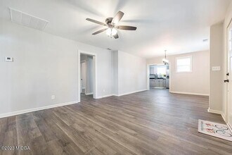 379 Rogers Ave in Macon, GA - Building Photo - Building Photo