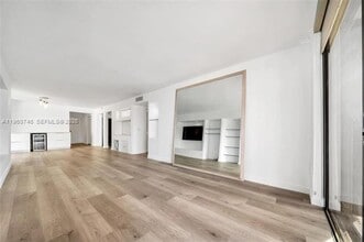 6061 Collins Ave in Miami Beach, FL - Building Photo - Building Photo