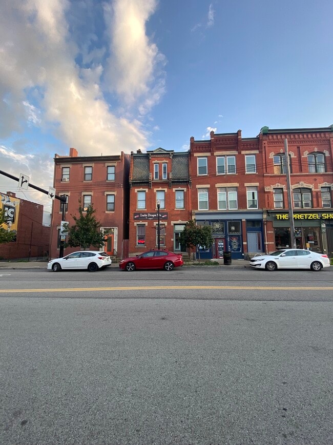 2320 E Carson St, Unit 2 in Pittsburgh, PA - Building Photo - Building Photo