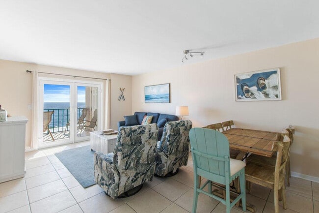 969 W Beach Blvd in Gulf Shores, AL - Foto de edificio - Building Photo