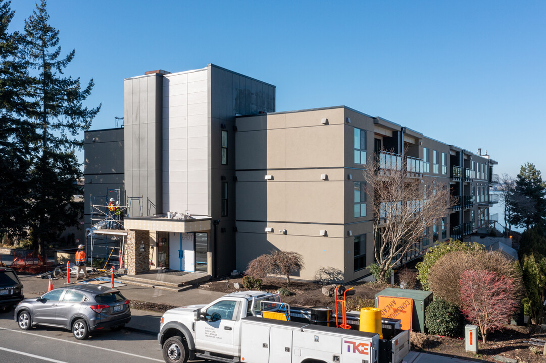 Washington Shores in Kirkland, WA - Foto de edificio