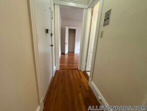 1152 Commonwealth Ave in Boston, MA - Building Photo - Building Photo