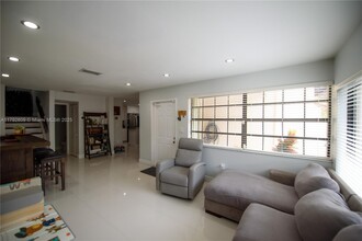 13274 SW 112th Terrace in Miami, FL - Building Photo - Building Photo