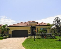 16808 Bwana Pl in Bradenton, FL - Building Photo
