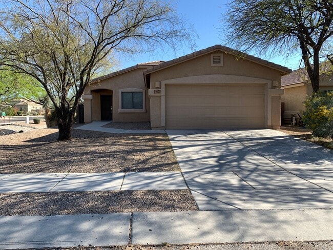 property at 4170 E Coolbrooke Dr