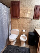 2305 W 6th Ct in Hialeah, FL - Building Photo - Building Photo