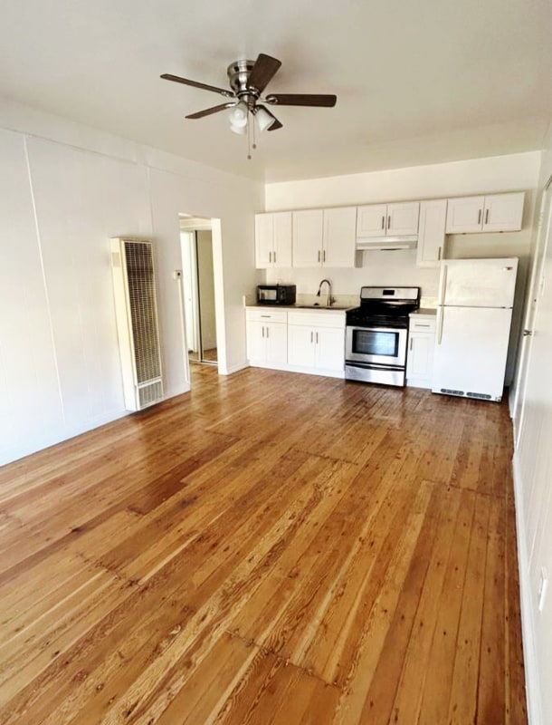 1781 N Orchid Ave, Unit 201 in Los Angeles, CA - Building Photo - Building Photo