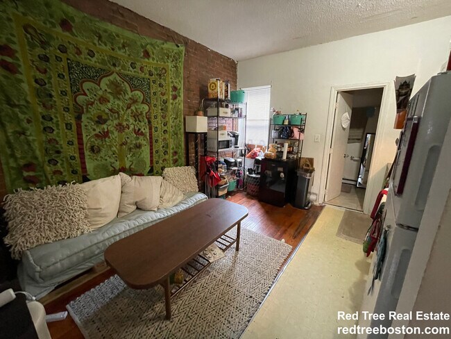 900 Huntington Ave, Unit 7