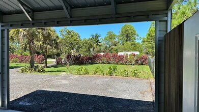 17024 89th Pl N in The Acreage, FL - Building Photo - Building Photo