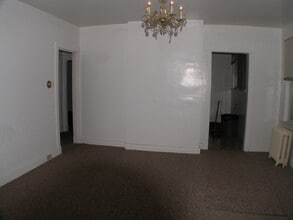 2201 Pittock St, Unit Appartment in Pittsburgh, PA - Foto de edificio - Building Photo