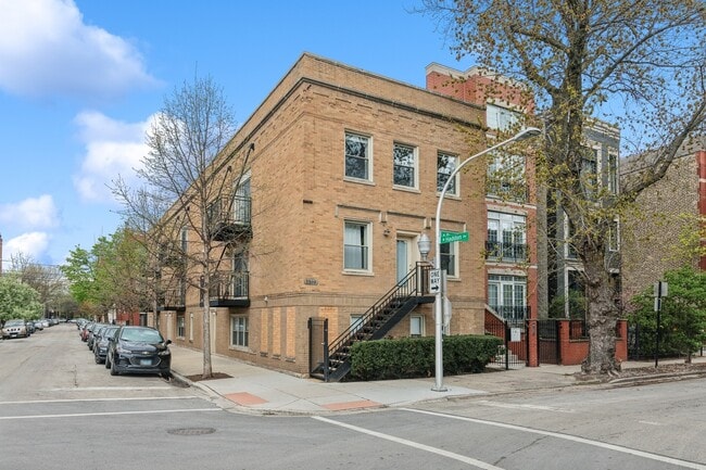 1100 N Paulina St in Chicago, IL - Building Photo - Building Photo