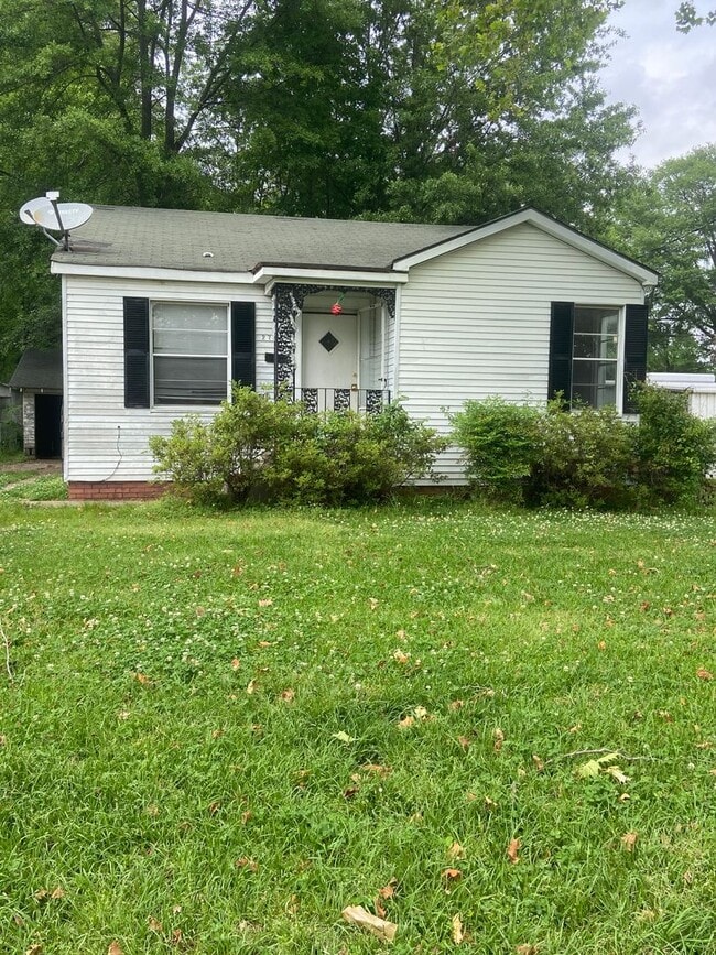 property at 2726 Fulton St