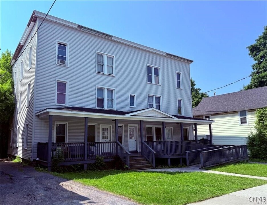 5 E Main St in Watertown, NY - Building Photo