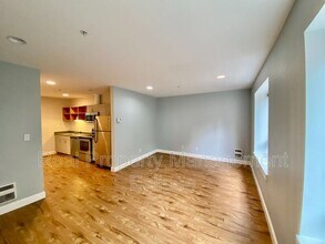 66 Bell St in Seattle, WA - Building Photo - Building Photo