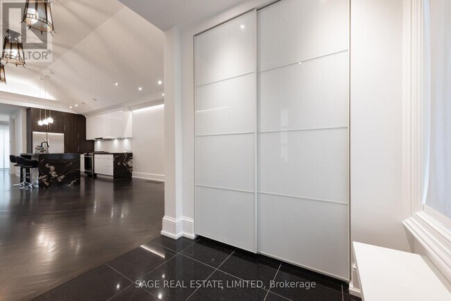 170 Silverthorn Ave in Toronto, ON - Building Photo - Building Photo