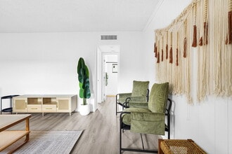 The Edgewater Apartments in North Miami, FL - Building Photo - Building Photo