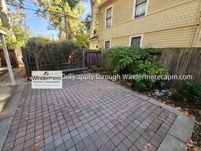 2330 F St in Sacramento, CA - Building Photo - Building Photo