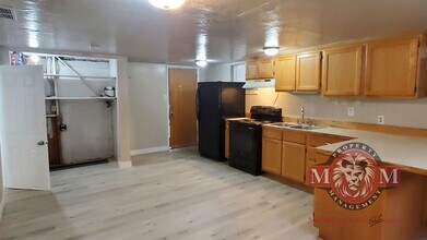 133 Cottage Ave-Unit -Unit B in Sandy, UT - Building Photo - Building Photo