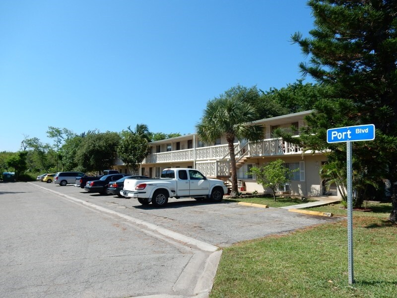 7000 Port Blvd in Ft. Myers, FL - Building Photo