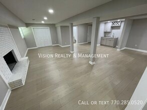 4125 Flat Shoals Rd in Union City, GA - Building Photo - Building Photo