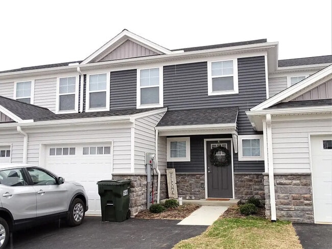 property at 10 Cobblestone Ct