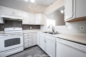 8426 Country Club Blvd in Indianapolis, IN - Building Photo - Building Photo