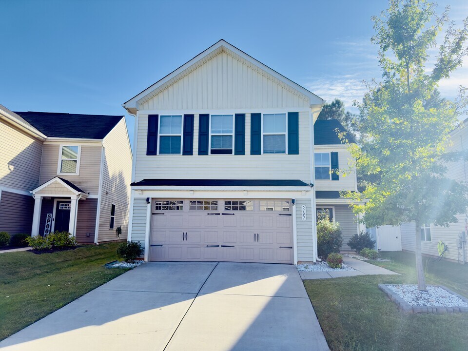 5147 Downhaul Dr in Charlotte, NC - Building Photo