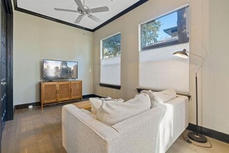 2216 Thornton Rd in Austin, TX - Building Photo - Building Photo