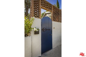 3350 Wood Terrace in Los Angeles, CA - Building Photo - Building Photo