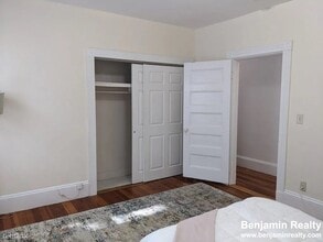 7 Washburn Ter, Unit 1 in Brookline, MA - Building Photo - Building Photo
