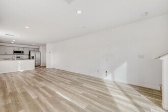 12186 Scarlet Ember in Las Vegas, NV - Foto de edificio - Building Photo