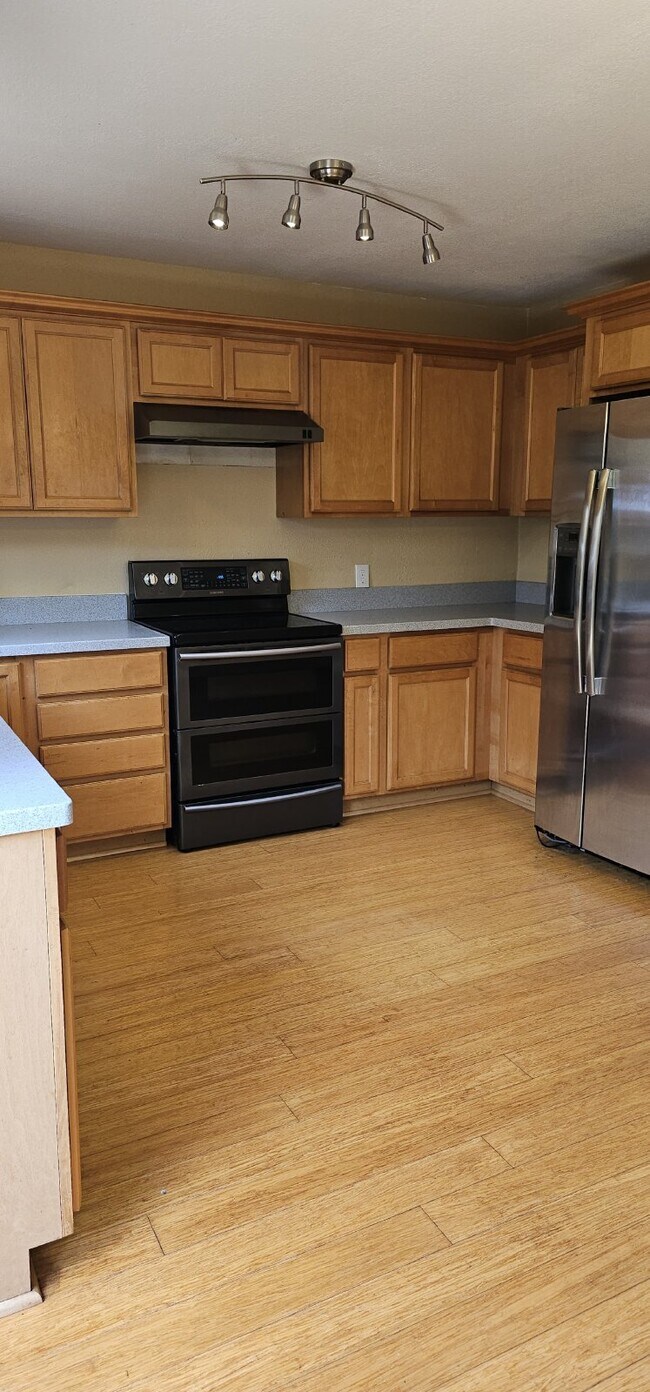 1211 Andrew Ln in Santa Cruz, CA - Building Photo - Building Photo