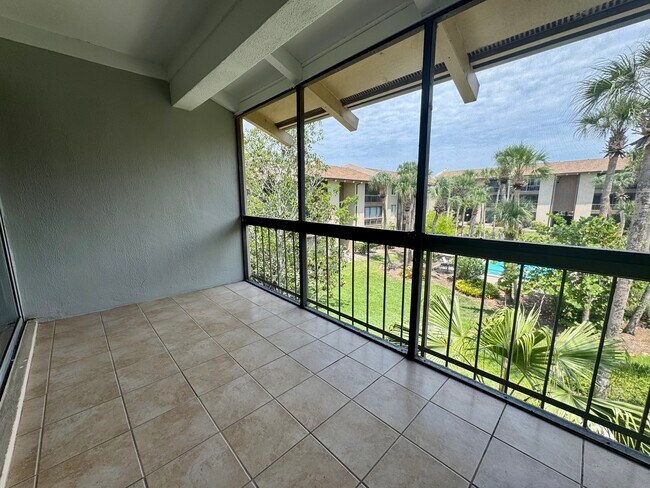 588 Orange Dr, Unit 128 in Altamonte Springs, FL - Building Photo - Building Photo