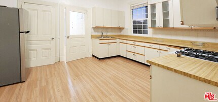 1616 Pennsylvania Ave in Los Angeles, CA - Building Photo - Building Photo