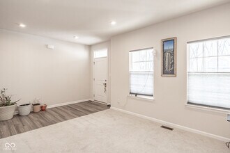 453 Gathering Ln in Greenwood, IN - Building Photo - Building Photo