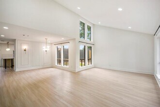 17 Dowlen Pl in Beaumont, TX - Building Photo - Building Photo