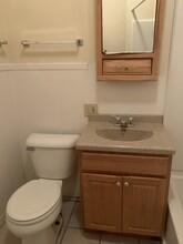 230 Hudson St in Eau Claire, WI - Foto de edificio - Building Photo