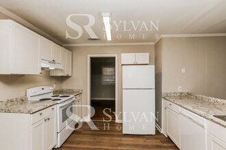 5538 Pine Ln Dr in Jackson, MS - Building Photo - Building Photo