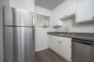 Parkview Apartments in Santa Clara, CA - Building Photo