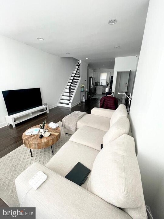 2637 N Napa St in Philadelphia, PA - Building Photo