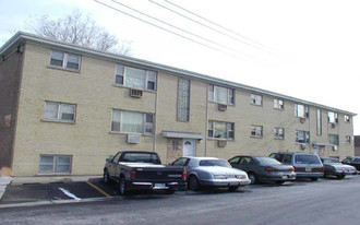 2555-2559 Lombard Ave Apartments