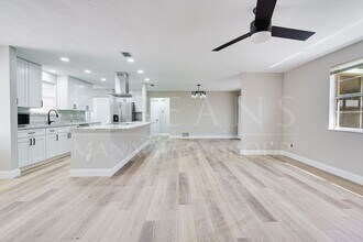 791 Lindenwood Cir E in Ormond Beach, FL - Building Photo - Building Photo