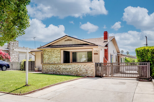 property at 1214 Ruberta Ave