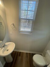 210 Lennox Spg Dr in Wake Forest, NC - Foto de edificio - Building Photo