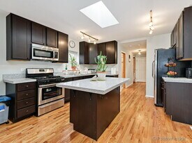 1632 W Ohio St, Unit J06P in Chicago, IL - Building Photo