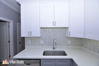 2623 W Crystal St, Unit A02C in Chicago, IL - Building Photo - Building Photo